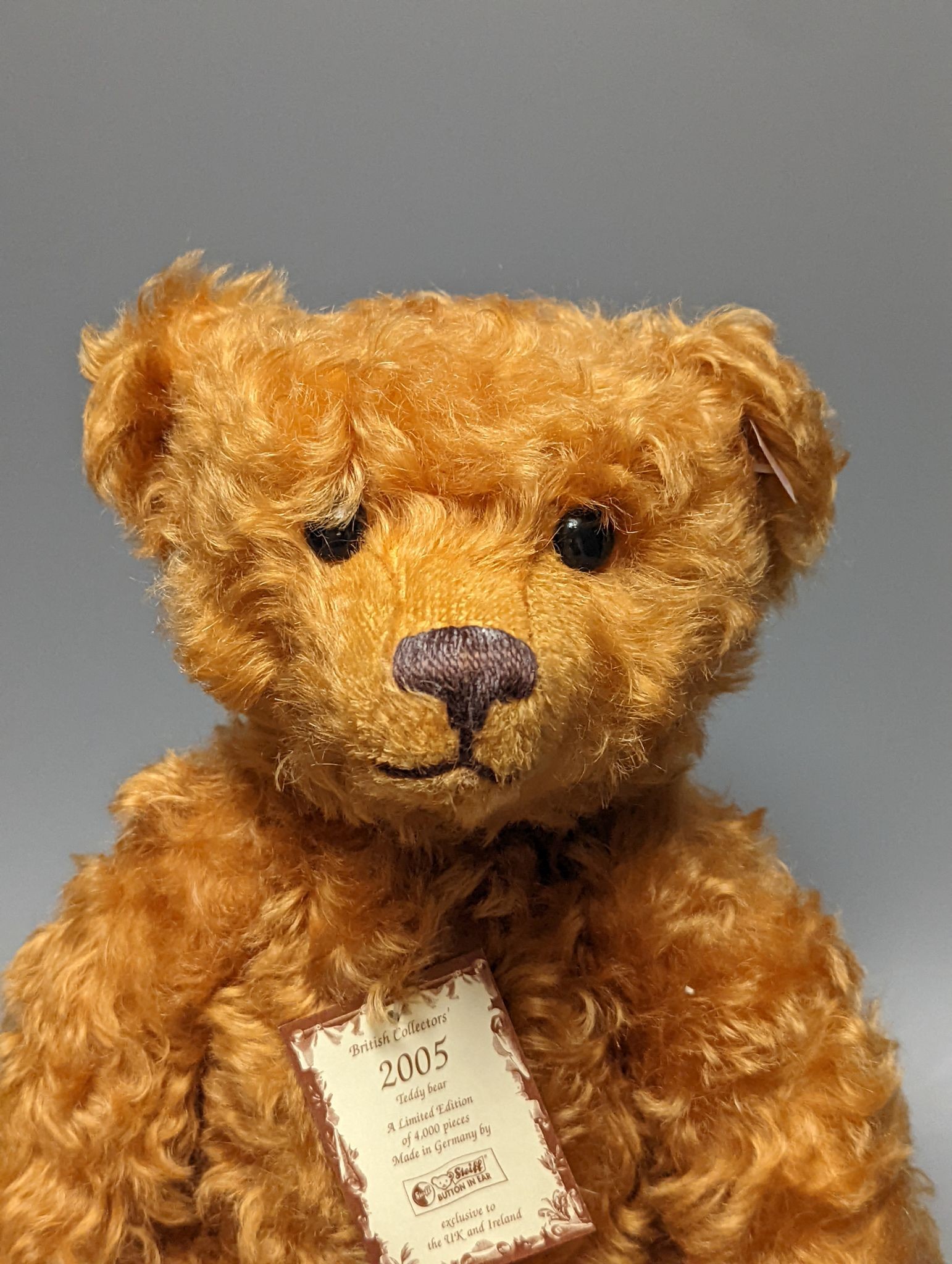 British Collectors teddy bear, 2005 with box and certificate, 40cm